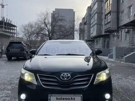 Toyota Camry 2009 года за 7 500 000 тг. в Семей