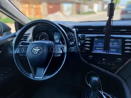 Toyota Camry 2018 года за 10 500 000 тг. в Шымкент – фото 8