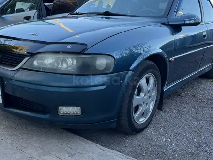 Opel Vectra 2001 года за 2 500 000 тг. в Караганда – фото 3