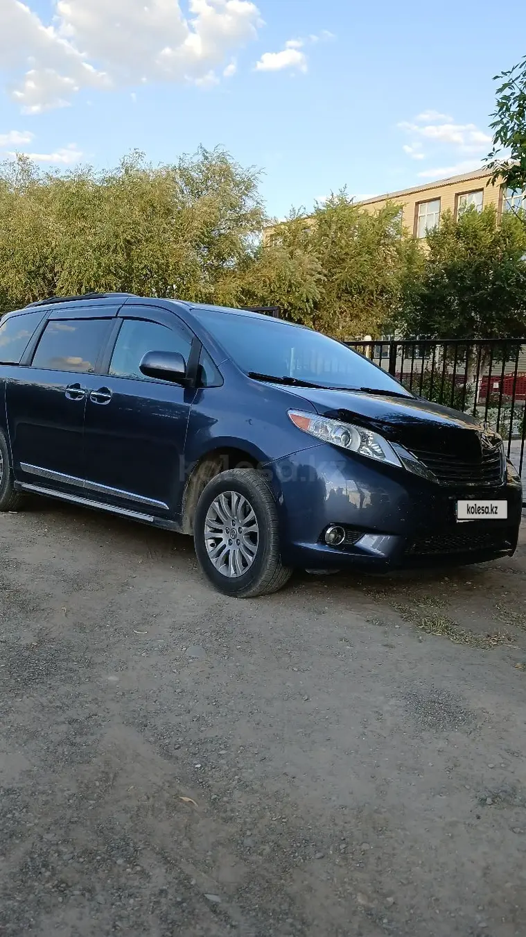 Toyota Sienna, 2015