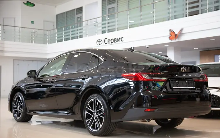 Toyota Camry Luxe eCVT 2026 годаүшін26 190 000 тг. в Алматы
