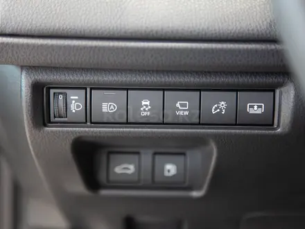 Toyota Camry Luxe eCVT 2026 года за 26 190 000 тг. в Алматы – фото 9