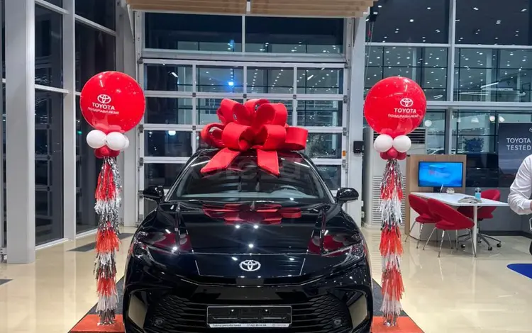 Toyota Camry 2025 года за 18 450 000 тг. в Астана