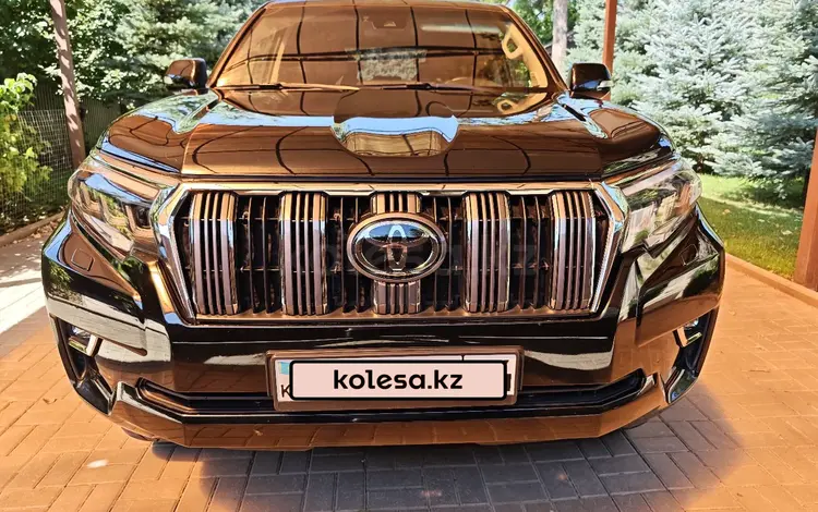 Toyota Land Cruiser Prado 2022 года за 25 700 000 тг. в Актобе