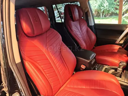 Toyota Land Cruiser Prado 2022 года за 25 700 000 тг. в Актобе – фото 15