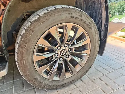 Toyota Land Cruiser Prado 2022 года за 25 700 000 тг. в Актобе – фото 29