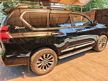 Toyota Land Cruiser Prado 2022 года за 25 700 000 тг. в Актобе – фото 13