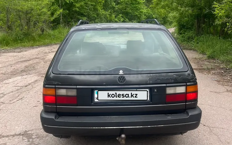 Volkswagen Passat 1989 годаfor1 450 000 тг. в Алматы