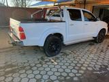 Toyota Hilux 2013 годаfor12 000 000 тг. в Актобе – фото 3