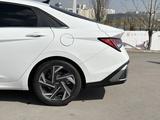Hyundai Elantra 2024 годаfor8 700 000 тг. в Астана – фото 4