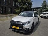 Mitsubishi Outlander 2022 года за 11 999 000 тг. в Алматы – фото 2