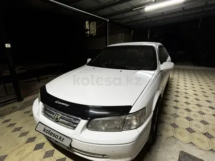 Toyota Camry 2000 года за 3 350 000 тг. в Алматы – фото 2