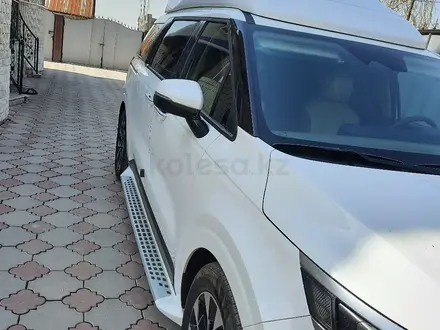 Kia Carnival 2022 года за 33 000 000 тг. в Алматы – фото 2