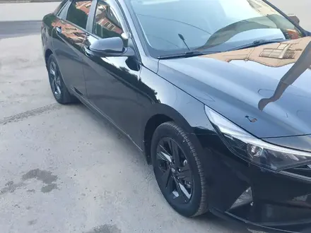 Hyundai Elantra 2021 года за 8 999 998 тг. в Семей – фото 3