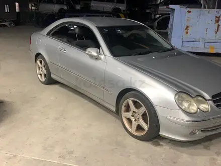 Задний правый фонарь на Mercedes-Benz CLK w209 за 45 000 тг. в Шымкент – фото 5