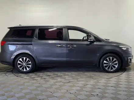 Kia Carnival 2015 года за 9 180 000 тг. в Алматы – фото 4