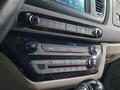 Kia Carnival 2015 года за 9 180 000 тг. в Алматы – фото 23