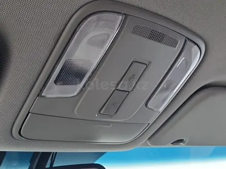 Kia Carnival 2015 года за 9 180 000 тг. в Алматы – фото 18