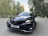 Toyota Camry 2022 годаfor18 000 000 тг. в Алматы – фото 3