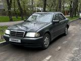 Mercedes-Benz C 280 1995 годаүшін2 400 000 тг. в Алматы