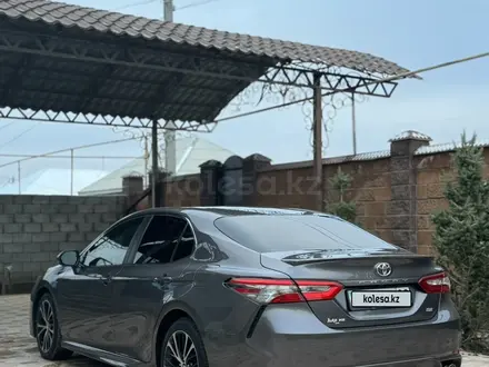 Toyota Camry 2019 года за 11 500 000 тг. в Алматы – фото 21