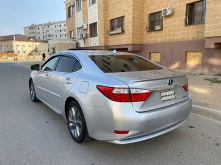 Lexus ES 300h 2013 годаүшін8 200 000 тг. в Актау – фото 4