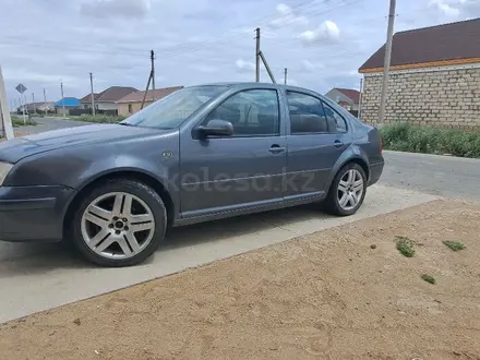 Volkswagen Jetta 2003 года за 1 150 000 тг. в Атырау – фото 3