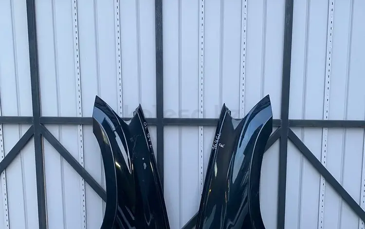 Передние крылья / крыло на Мерседес GL W 164 за 1 000 тг. в Алматы