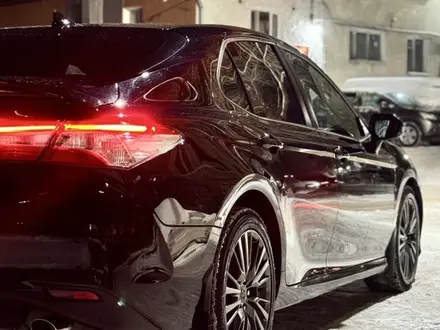 Toyota Camry 2019 года за 12 750 000 тг. в Астана – фото 2