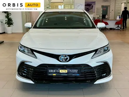 Toyota Camry 2021 года за 14 290 000 тг. в Уральск – фото 6