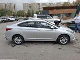 Hyundai Accent 2019 годаfor7 450 000 тг. в Алматы – фото 3