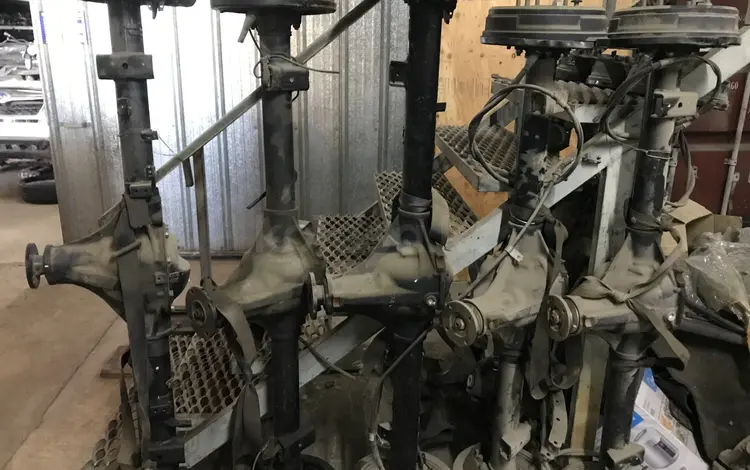 Задний мост NISSAN за 1 000 тг. в Алматы