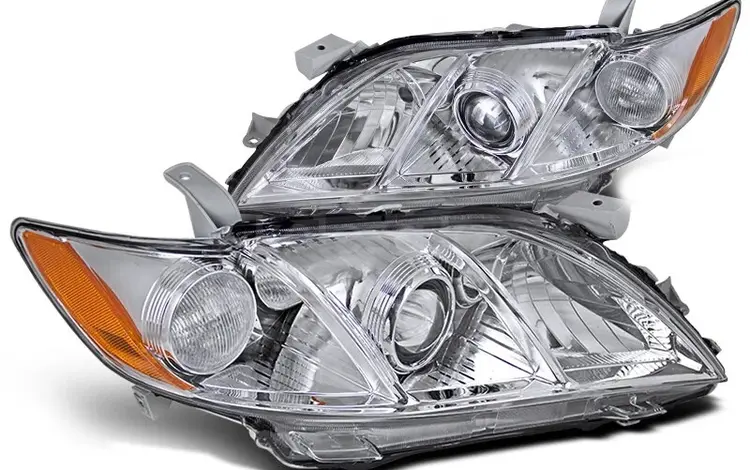 Фара передняя на тойота Камри за 20 000 тг. в Алматы