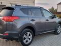 Toyota RAV4 2015 года за 10 500 000 тг. в Уральск – фото 5