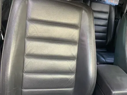 Volkswagen Touareg 2005 года за 3 500 000 тг. в Алматы – фото 10