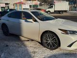 Lexus ES 250 2022 года за 21 000 000 тг. в Астана