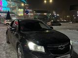 Chevrolet Cruze 2013 года за 4 500 000 тг. в Астана – фото 2