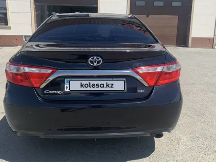 Toyota Camry 2015 года за 9 000 000 тг. в Атырау – фото 11