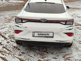 JAC J7 2023 годаүшін5 600 000 тг. в Жезказган – фото 2