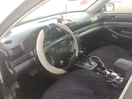 Audi A4 1997 года за 1 500 000 тг. в Петропавловск – фото 2