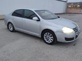Volkswagen Jetta 2006 года за 3 000 000 тг. в Жанаозен – фото 4