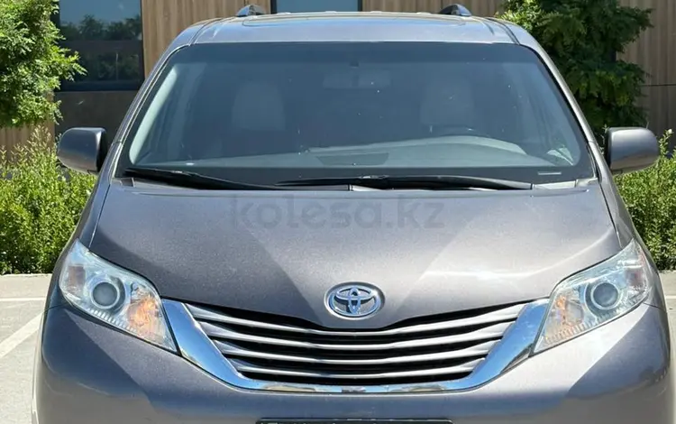 Toyota Sienna 2017 годаүшін13 000 000 тг. в Актау