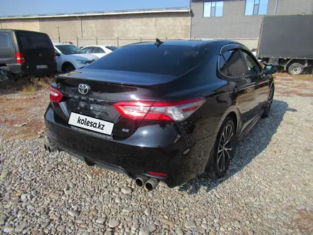 Toyota Camry 2017 года за 9 476 025 тг. в Шымкент – фото 4