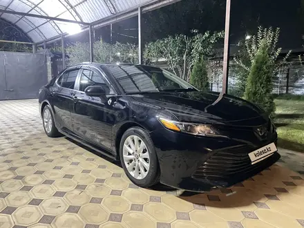 Toyota Camry 2020 года за 13 300 000 тг. в Алматы – фото 8