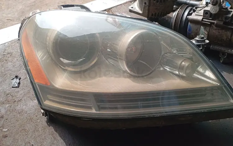 Фара правая ml164 за 40 000 тг. в Алматы