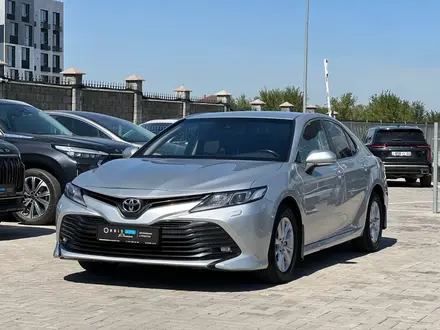 Toyota Camry 2021 года за 12 490 000 тг. в Алматы – фото 3