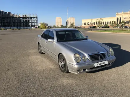 Mercedes-Benz E 320 1999 года за 4 400 000 тг. в Атырау – фото 8