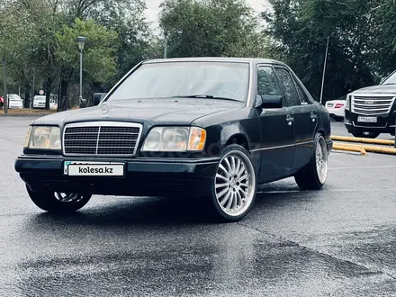 Mercedes-Benz E 320 1995 года за 3 500 000 тг. в Алматы