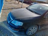 Volkswagen Passat 2005 года за 2 800 000 тг. в Алматы – фото 4