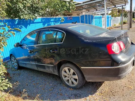 Volkswagen Passat 2005 года за 2 800 000 тг. в Алматы – фото 3